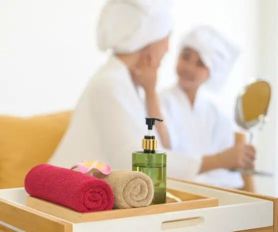 Spa relaxation towels and lotion